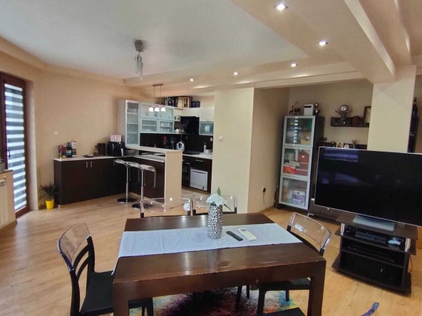 Многостаен апартамент в Видин, Крум Бъчваров - 140 кв.м за 1050 €/кв.м - Снимка #1