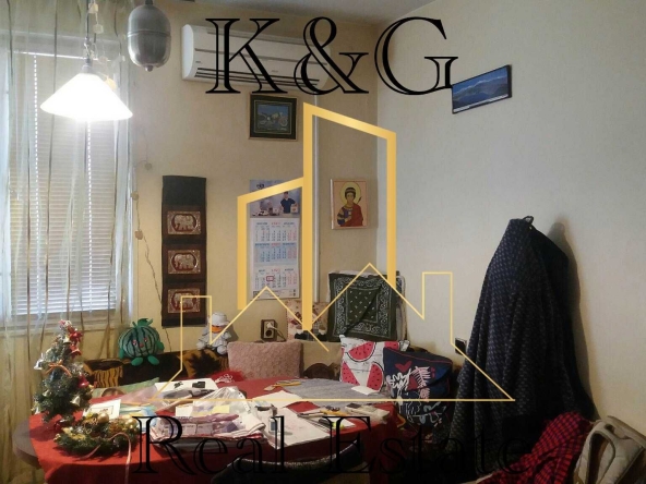 Етаж от къща в с. Стражец, Област Разград - 120 кв.м за 510 €/кв.м - Снимка #1