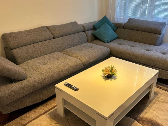 Дава се под наем Двустаен апартамент в Пловдив, Център - 65 кв.м за 375 € - Снимка #1