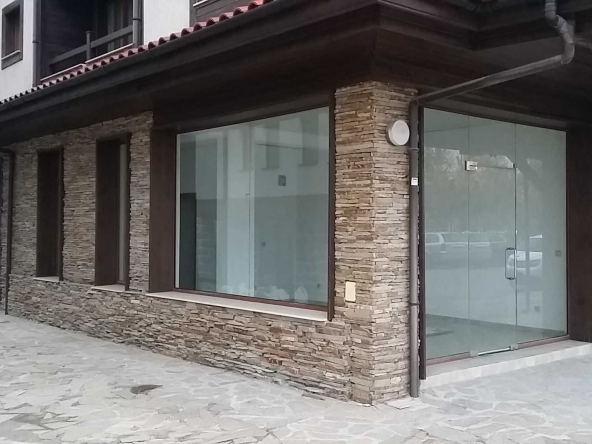 Магазин в Банско - 45 кв.м за 1554 €/кв.м - Снимка #1