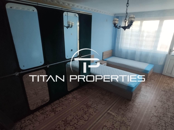 Дава се под наем Етаж от къща в к.к. Елените - 100 кв.м за 459 € - Снимка #1