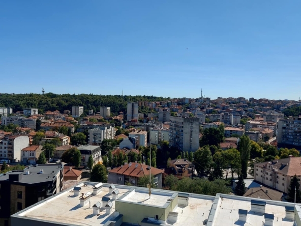 Тристаен апартамент в Хасково, Промишлена зона - Юг - 90 кв.м за 992 €/кв.м - Снимка #1