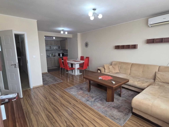 Дава се под наем Двустаен апартамент в Свиленград - 82 кв.м за 98168 € - Снимка #1