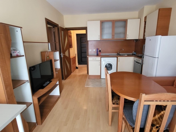 Дава се под наем Двустаен апартамент в Бургас, Лазур - 60 кв.м за 459 € - Снимка #1
