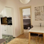 Дава се под наем Тристаен апартамент в София, Център - 80 кв.м за 892.5 € - Снимка #1