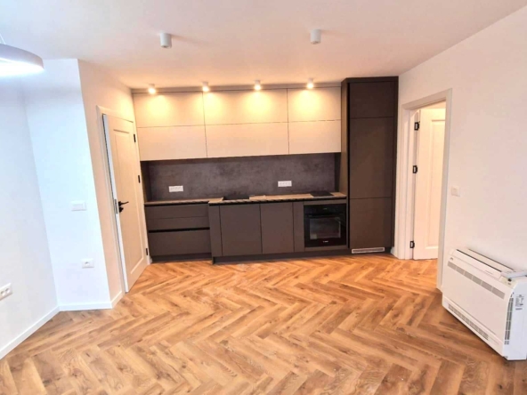 Двустаен апартамент в Русе, Център - 69 кв.м за 1238 €/кв.м - Снимка #1