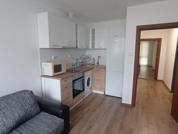 Дава се под наем Двустаен апартамент в Варна, Лятно кино Тракия - 40 кв.м за 375 € - Снимка #1