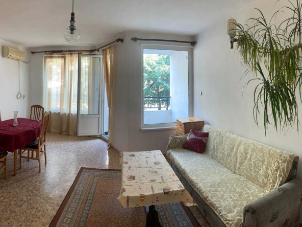 Дава се под наем Двустаен апартамент в Бургас, Възраждане - 74 кв.м за 175 € - Снимка #1