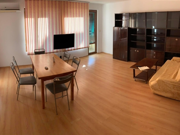 Дава се под наем Двустаен апартамент в Бургас, Братя Миладинови - 65 кв.м за 357 € - Снимка #1