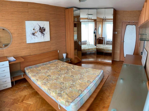 Дава се под наем Двустаен апартамент в Бургас, Лазур - 66 кв.м за 479.4 € - Снимка #1