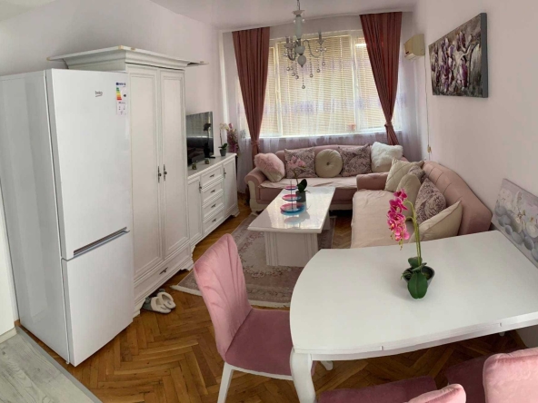 Дава се под наем Двустаен апартамент в Бургас, Зорница - 41 кв.м за 408 € - Снимка #1