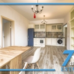 Дава се под наем Магазин в София, Център - 85 кв.м за 880 € - Снимка #1