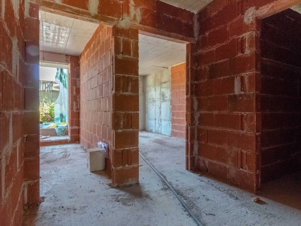 Двустаен апартамент в София, Студентски град - 68 кв.м за 2061 €/кв.м - Снимка #1