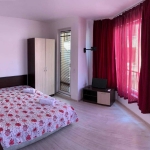 Дава се под наем Двустаен апартамент в Бургас, Лазур - 65 кв.м за 306 € - Снимка #1