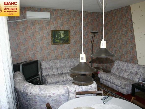 Тристаен апартамент в Плевен, Идеален център - 105 кв.м за 1334 €/кв.м - Снимка #1