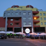 Дава се под наем Магазин в Благоевград, Запад - 190 кв.м за 1173 € - Снимка #1