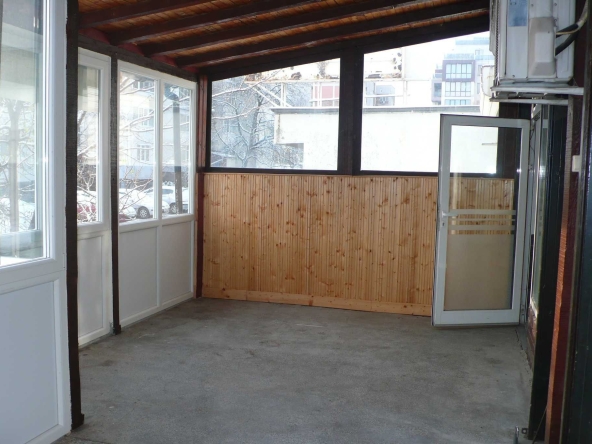 Дава се под наем Офис в София, Център - 68 кв.м за 408 € - Снимка #1