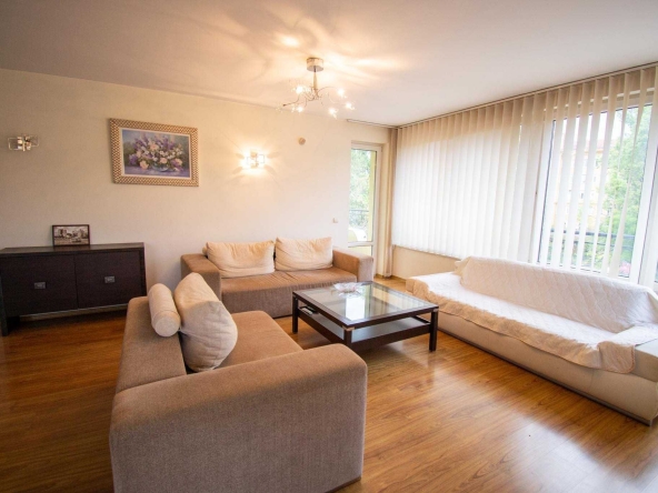 Тристаен апартамент в София, Лозенец - 123 кв.м за 1748 €/кв.м - Снимка #1