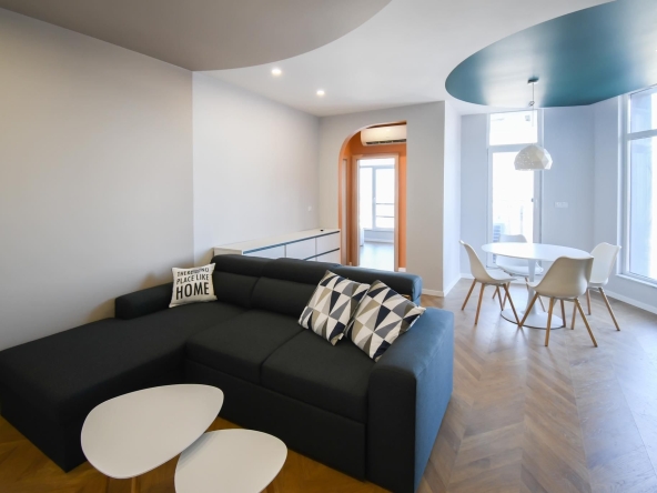 Дава се под наем Тристаен апартамент в София, Витоша - 105 кв.м за 950 € - Снимка #1