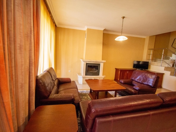 Дава се под наем Мезонет в София, Витоша - 146 кв.м за 1050 € - Снимка #1