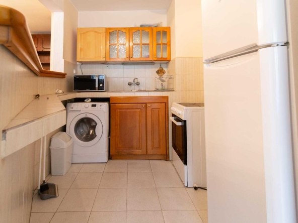 Дава се под наем Тристаен апартамент в София, Оборище - 96 кв.м за 448.8 € - Снимка #1