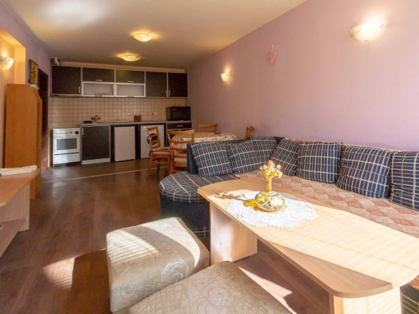 Дава се под наем Двустаен апартамент в София, Люлин 10 - 62 кв.м за 359.04 € - Снимка #1