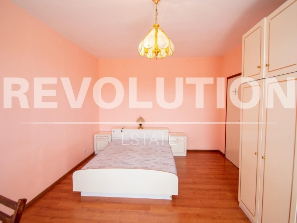 Дава се под наем Тристаен апартамент в София, Модерно предградие - 72 кв.м за 598.23 € - Снимка #1