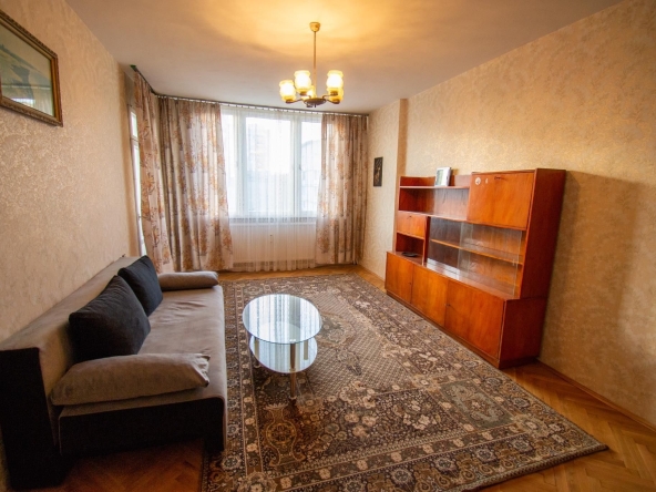 Дава се под наем Двустаен апартамент в София, Банишора - 75 кв.м за 597.21 € - Снимка #1