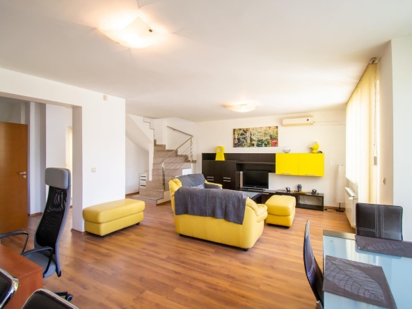 Дава се под наем Мезонет в София, Стрелбище - 135 кв.м за 840 € - Снимка #1