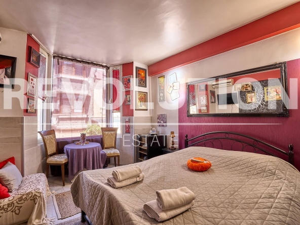 Дава се под наем Едностаен апартамент в Пловдив, Център - 38 кв.м за 409 € - Снимка #1