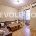 Дава се под наем Двустаен апартамент в Пловдив, Център - 80 кв.м за 357 € - Снимка #1