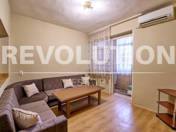 Дава се под наем Двустаен апартамент в Пловдив, Център - 80 кв.м за 357 € - Снимка #1