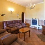 Дава се под наем Тристаен апартамент в София, Център - 135 кв.м за 849 € - Снимка #1