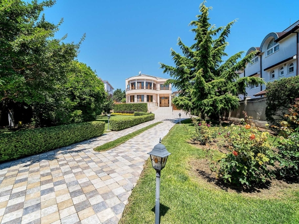 Къща в Варна, м-т Евксиноград - 660 кв.м за 1500 €/кв.м - Снимка #1