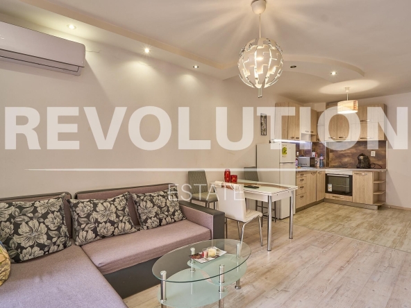 Дава се под наем Тристаен апартамент в Пловдив, Южен - 97 кв.м за 447.78 € - Снимка #1