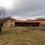 Къща в с. Агатово, Област Габрово - 347 кв.м за 74 €/кв.м - Снимка #1