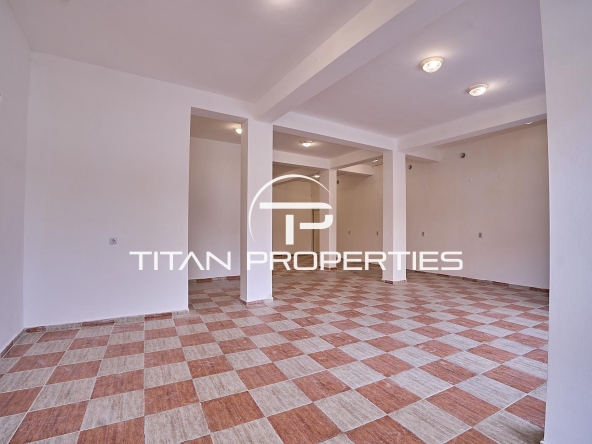 Дава се под наем Магазин в Пловдив, Център - 90 кв.м за 398.82 € - Снимка #1