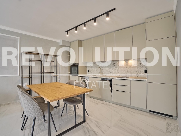 Дава се под наем Двустаен апартамент в Пловдив, Христо Смирненски - 82 кв.м за 750 € - Снимка #1