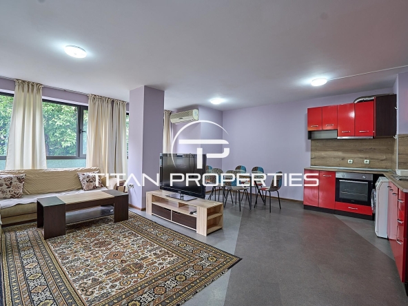 Дава се под наем Тристаен апартамент в Пловдив, Център - 95 кв.м за 625 € - Снимка #1