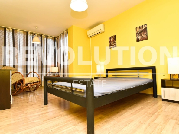 Дава се под наем Двустаен апартамент в София, Хладилника - 73 кв.м за 650 € - Снимка #1