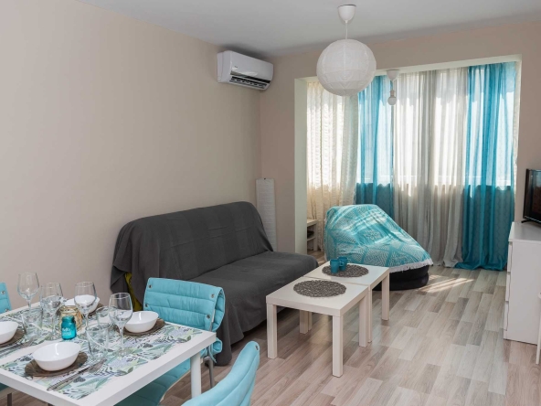 Дава се под наем Двустаен апартамент в Варна, Окръжна болница - 60 кв.м за 550 € - Снимка #1