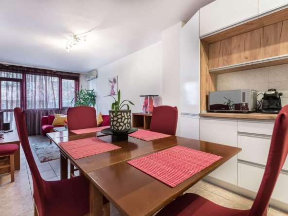 Дава се под наем Тристаен апартамент в Варна, Окръжна болница - 95 кв.м за 800 € - Снимка #1