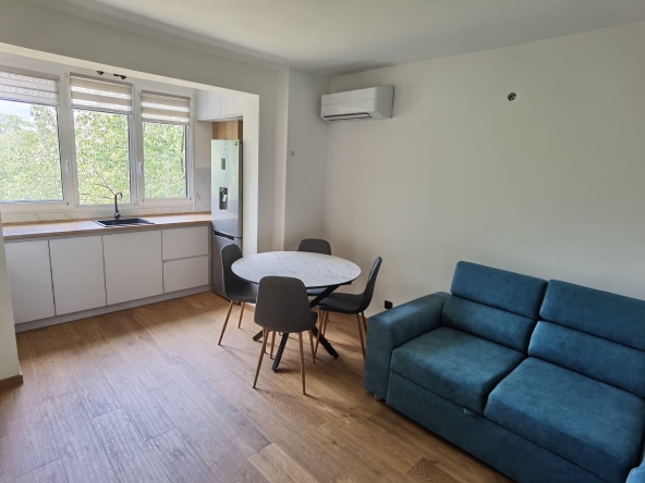 Дава се под наем Тристаен апартамент в София, Младост 3 - 70 кв.м за 749 € - Снимка #1