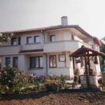 Къща в с. Разбойна, Област Търговище - 295 кв.м за 536 €/кв.м - Снимка #1