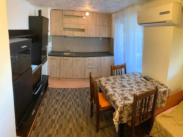 Дава се под наем Двустаен апартамент в Бургас, Възраждане - 45 кв.м за 142.8 € - Снимка #1