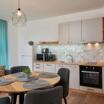 Дава се под наем Многостаен апартамент в Поморие - 107 кв.м за 747.66 € - Снимка #1