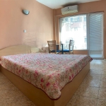 Дава се под наем Двустаен апартамент в Бургас, Център - 50 кв.м за 306 € - Снимка #1