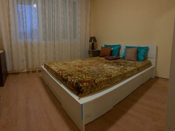 Дава се под наем Двустаен апартамент в Бургас, Лазур - 70 кв.м за 510 € - Снимка #1