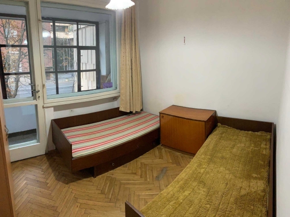 Дава се под наем Двустаен апартамент в Бургас, Център - 45 кв.м за 250 € - Снимка #1