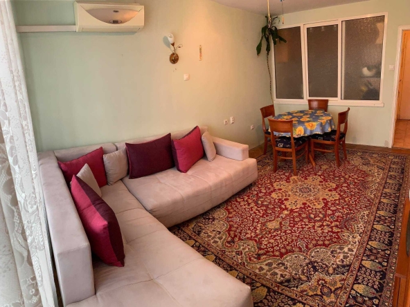 Дава се под наем Двустаен апартамент в Бургас, Лазур - 70 кв.м за 255 € - Снимка #1